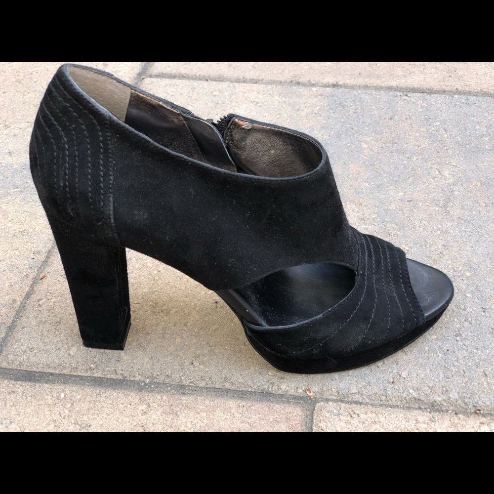 Banana Republic black suede heels - classy style